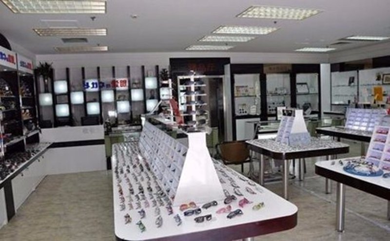 眼镜店加盟：在视觉之窗中开启新商机